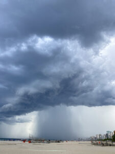 How A Generator Installation Company Can Ensure Your Home Or Business Stays Powered During Emergencies