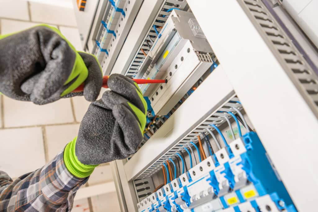 Upgrading Your Home’s Electrical Panel For A New Home Generator